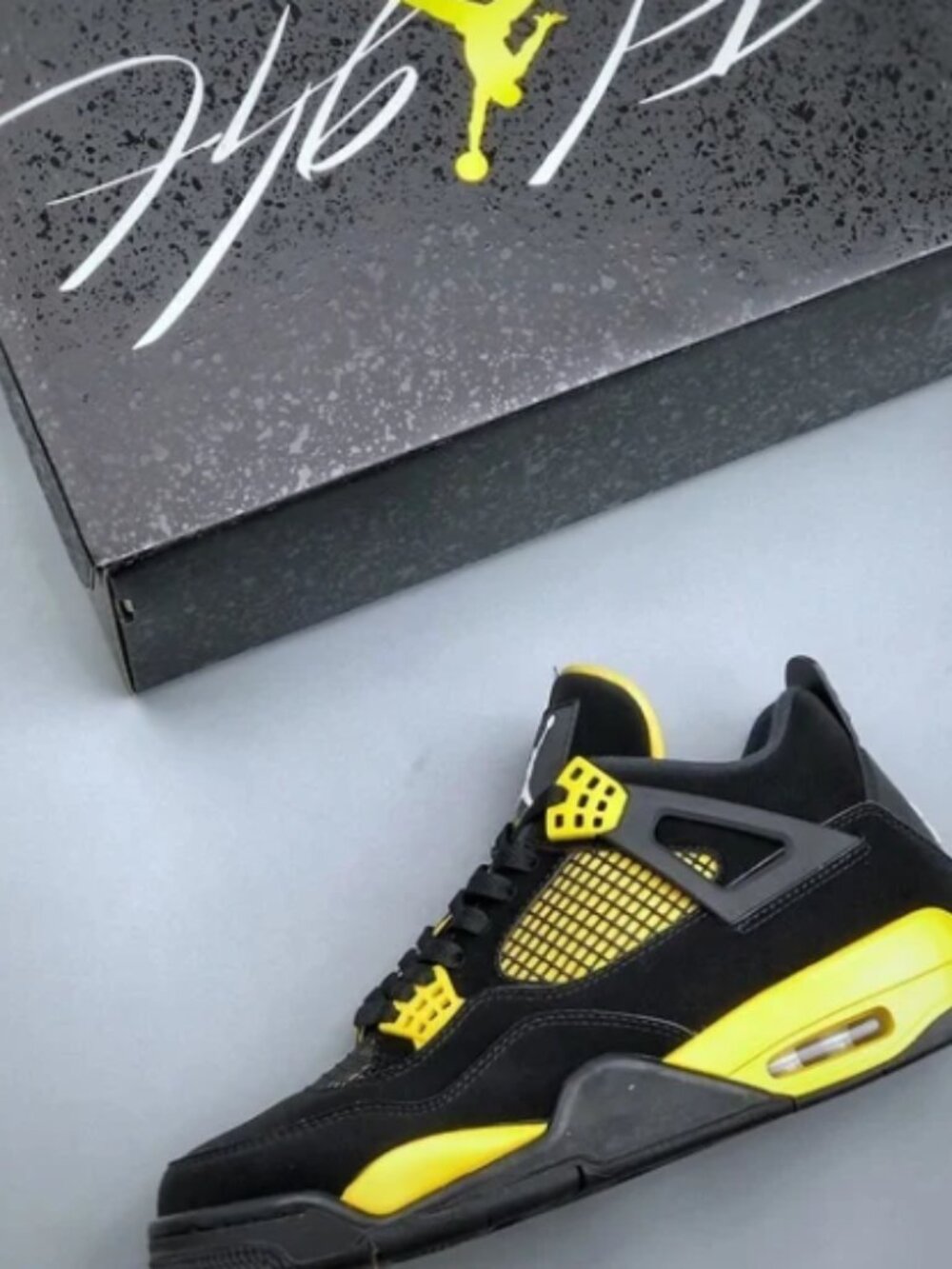 Nike Air Jordan 4 Retro Shoes Thunder 2023 Black Yellow